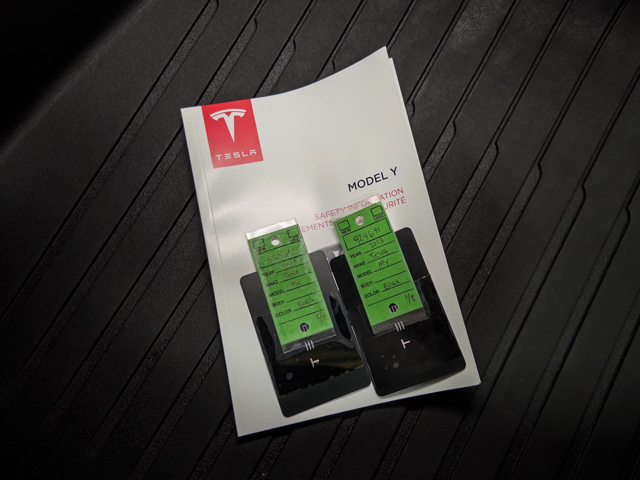 2023 Tesla Model Y view 21