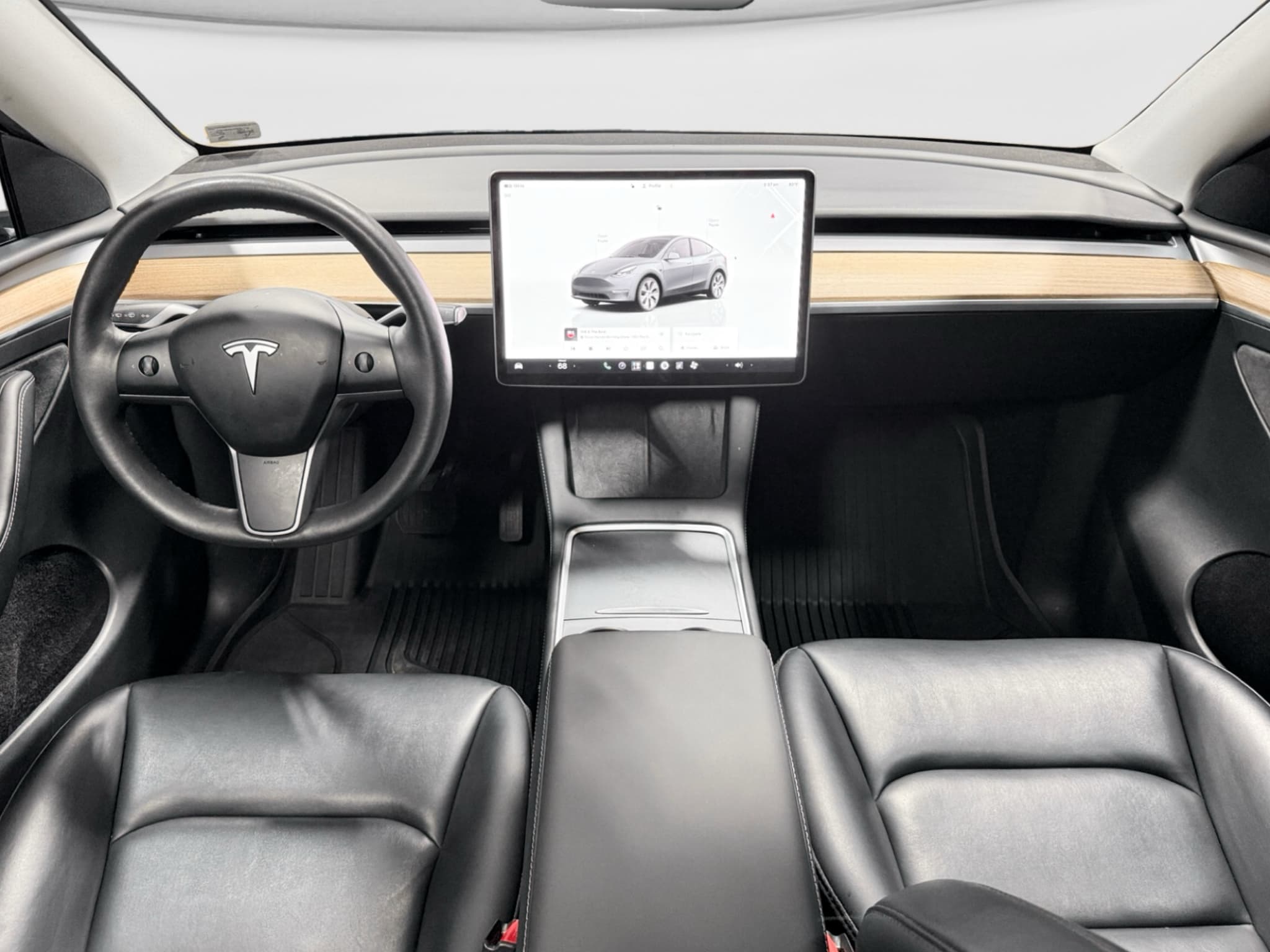 2023 Tesla Model Y view 15