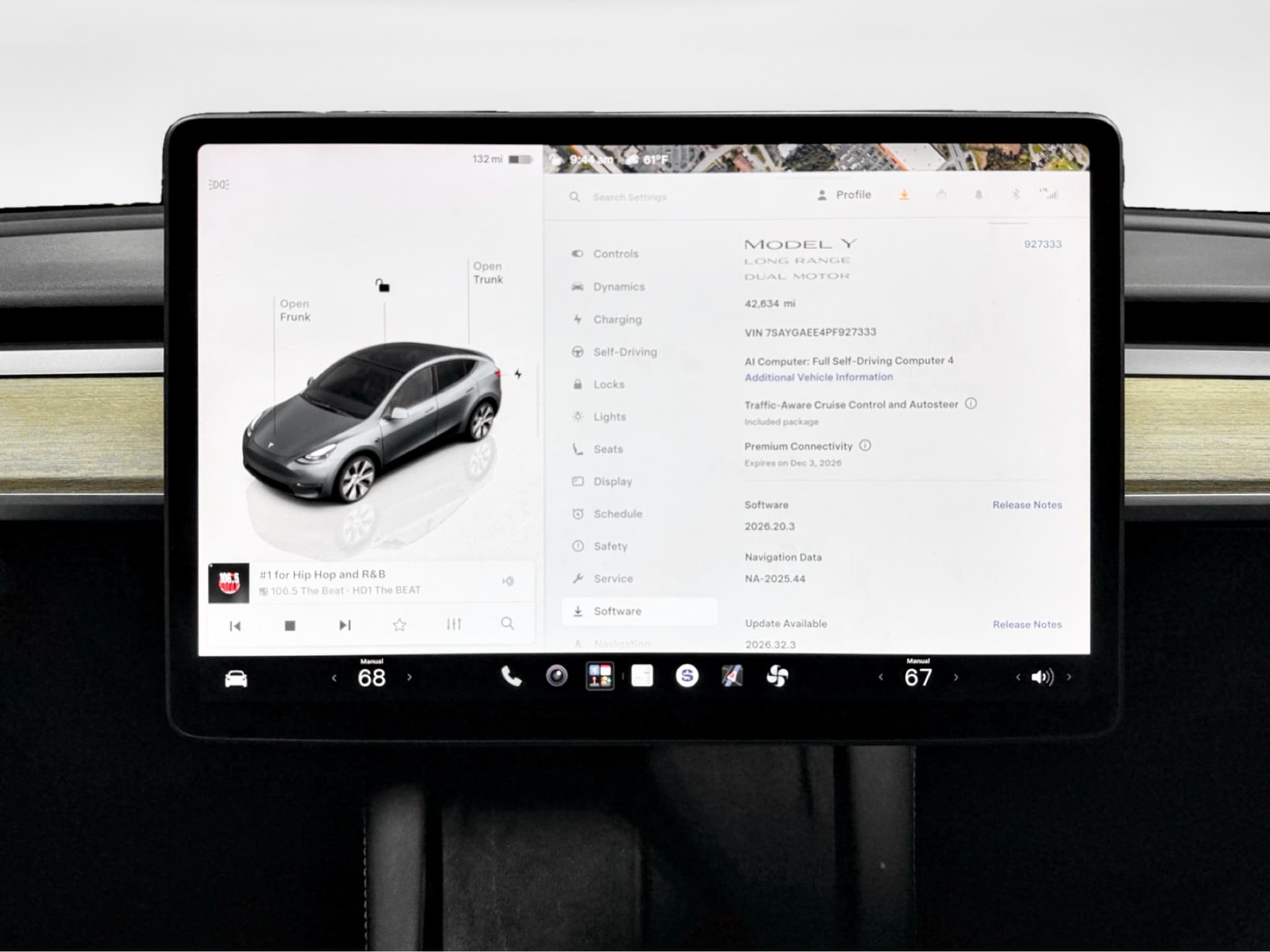 2023 Tesla Model Y view 11
