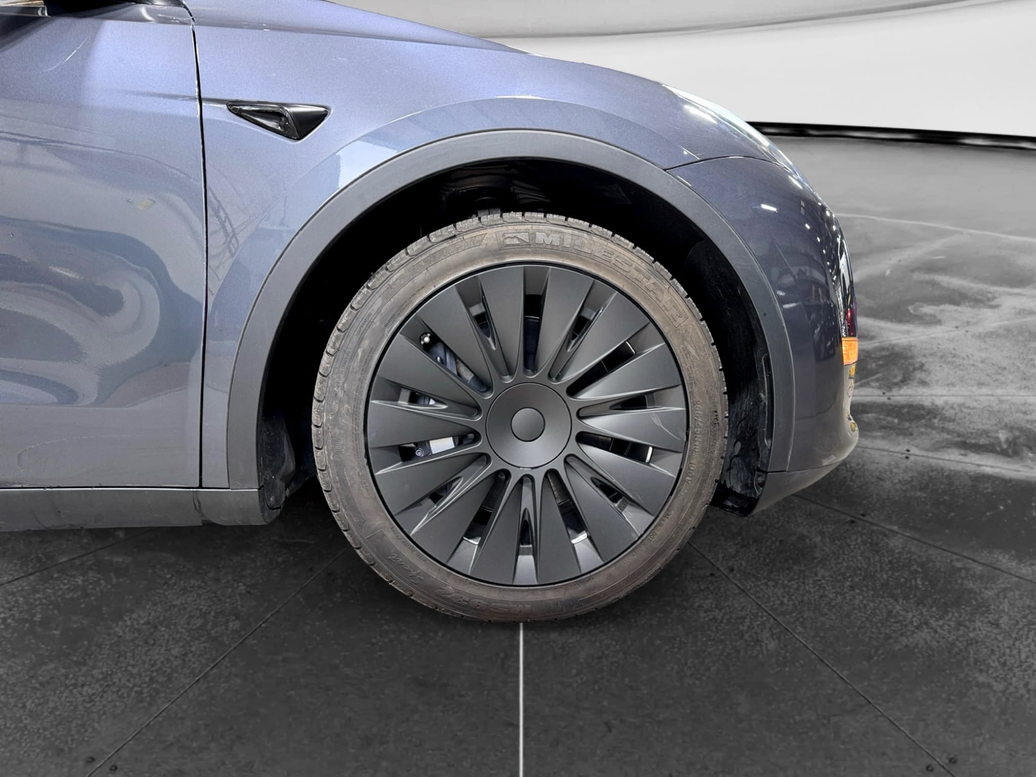 2023 Tesla Model Y view 37