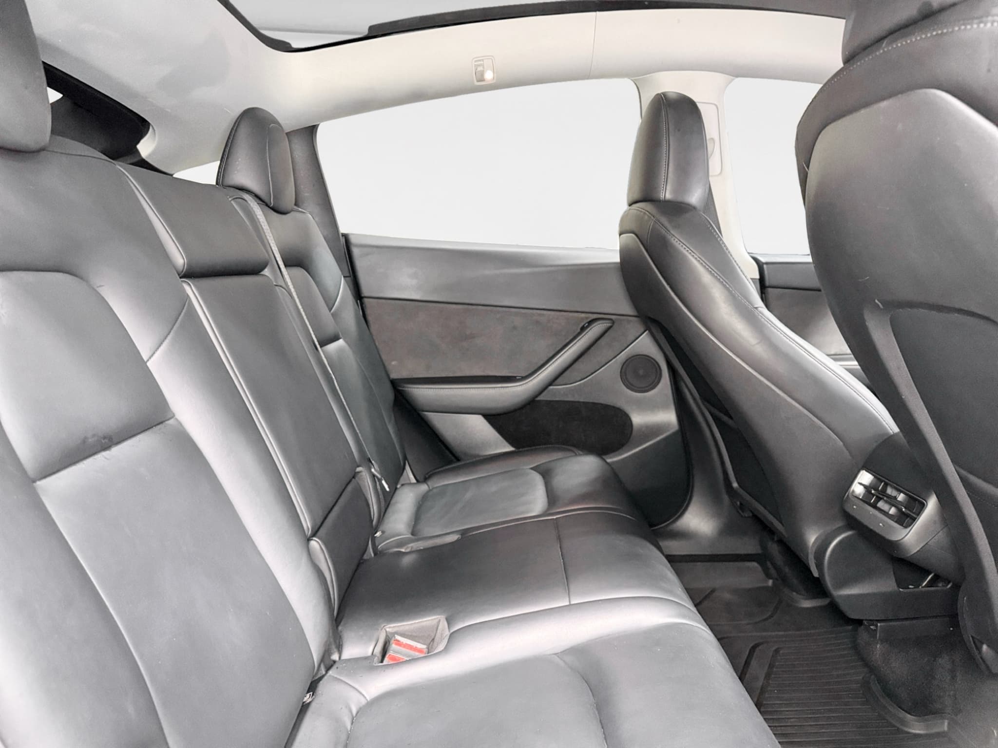 2023 Tesla Model Y view 21