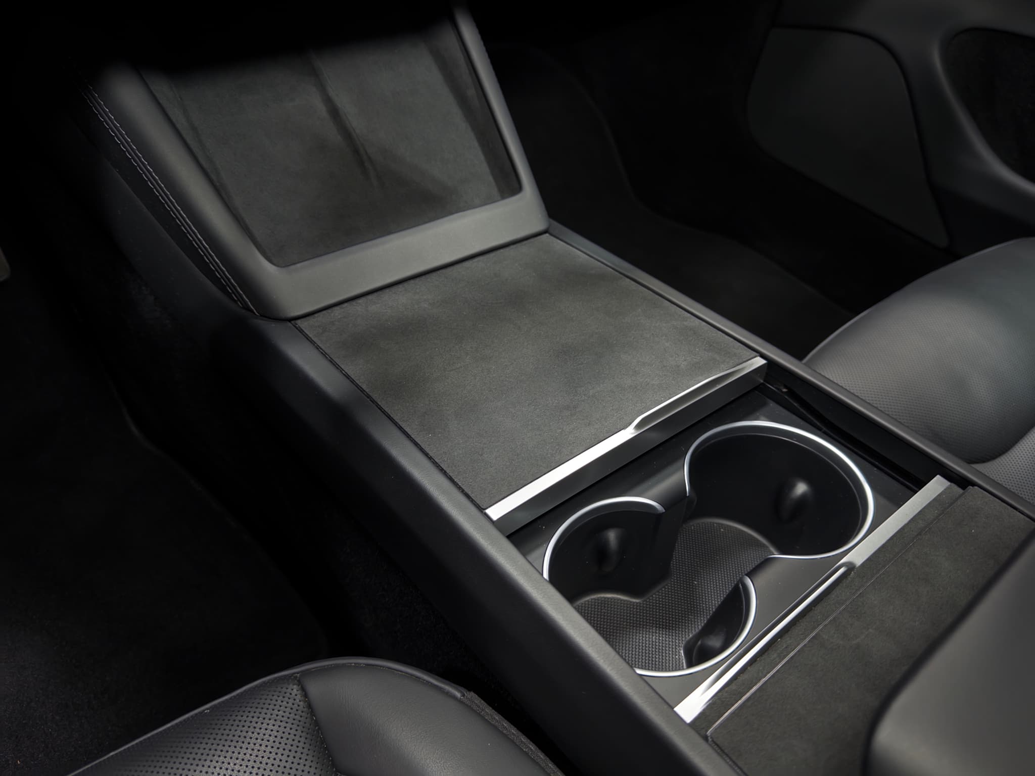 2025 Tesla Model 3 view 18