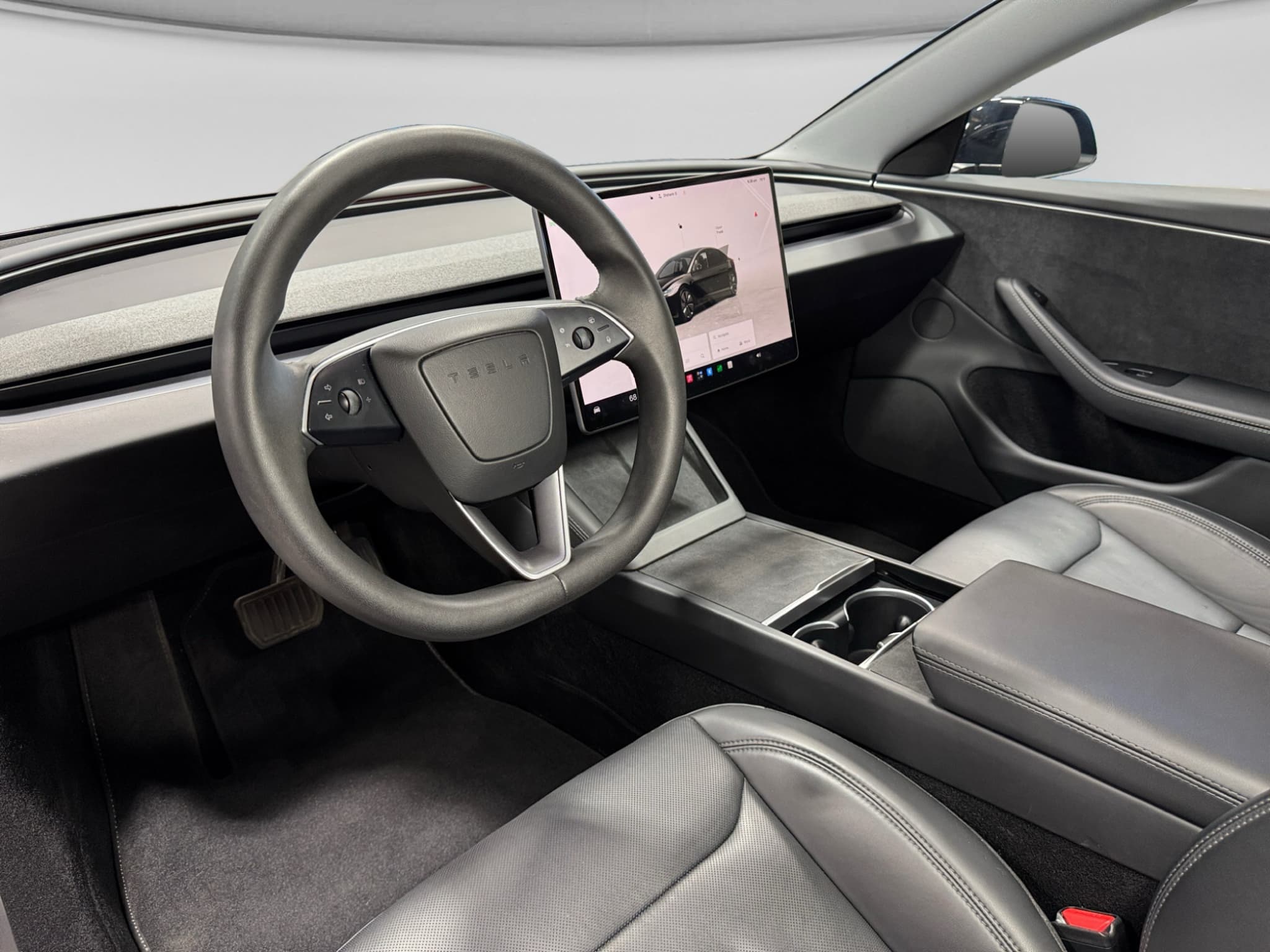 2025 Tesla Model 3 view 17