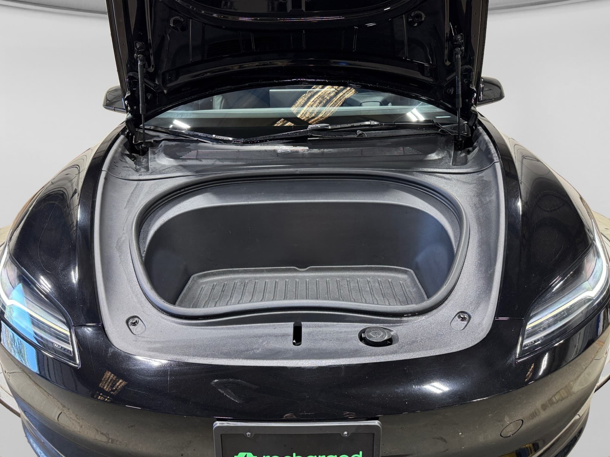 2025 Tesla Model 3 view 24