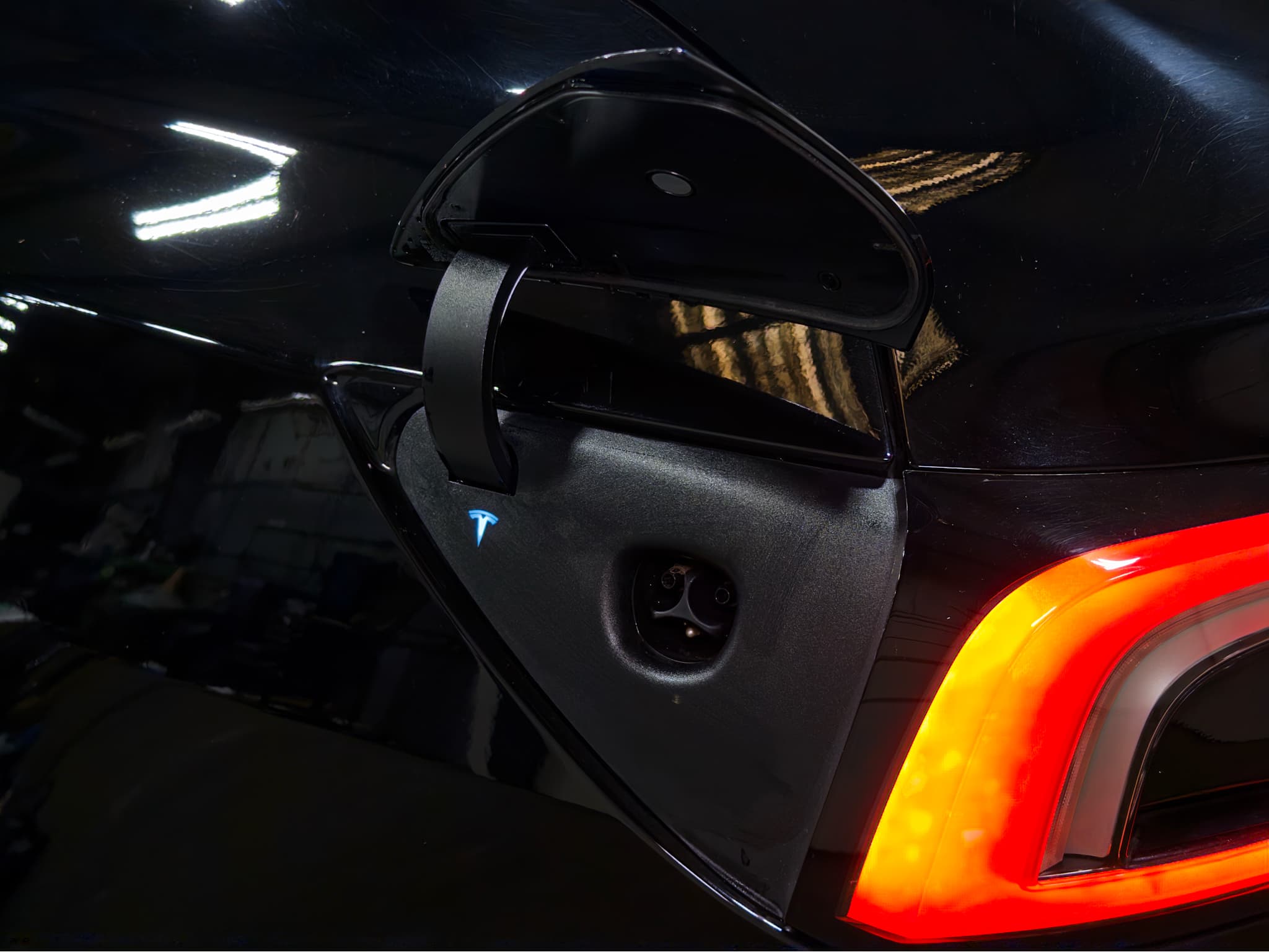 2025 Tesla Model 3 view 5