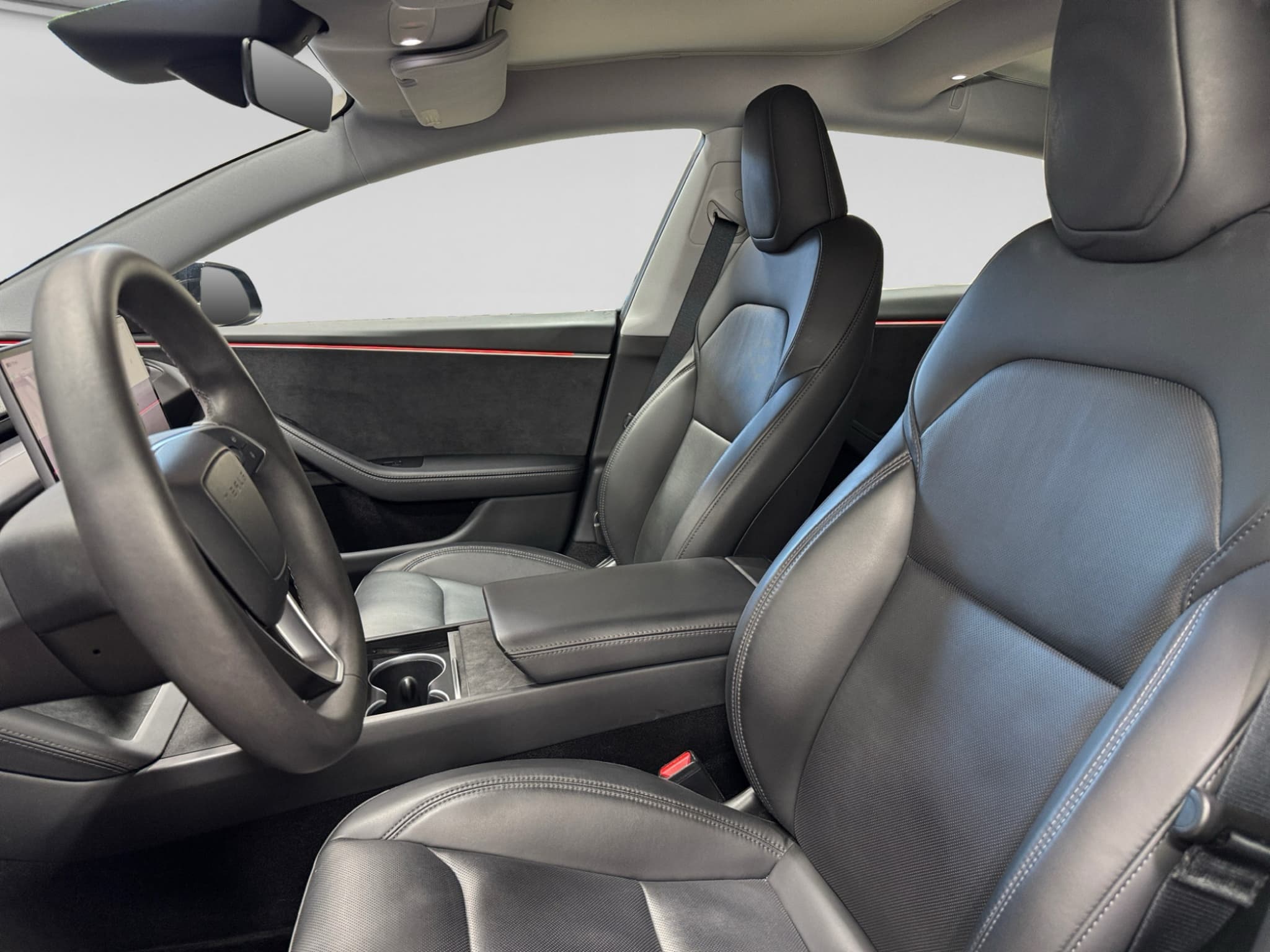 2025 Tesla Model 3 view 16