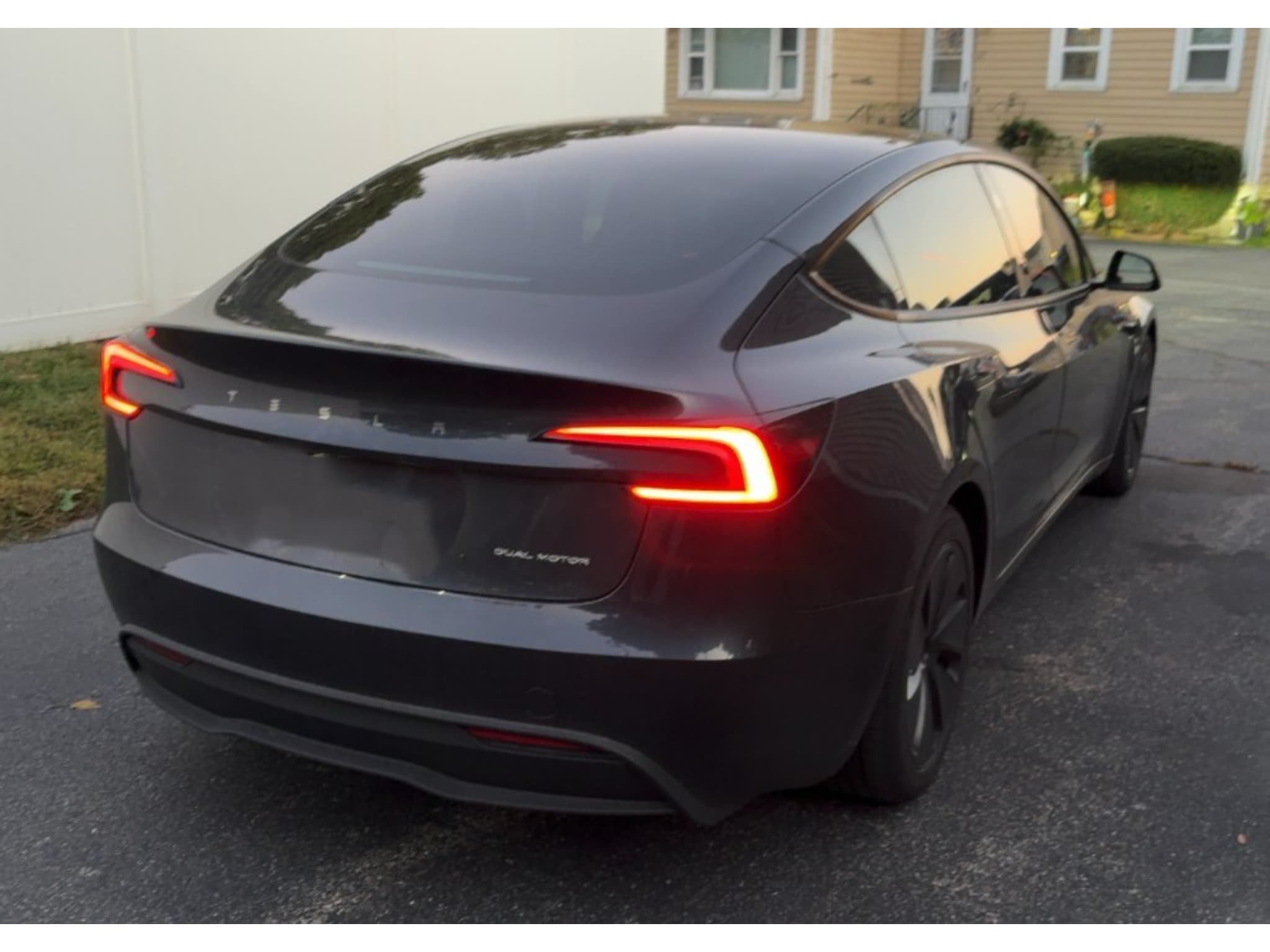 2025 Tesla Model 3 view 3