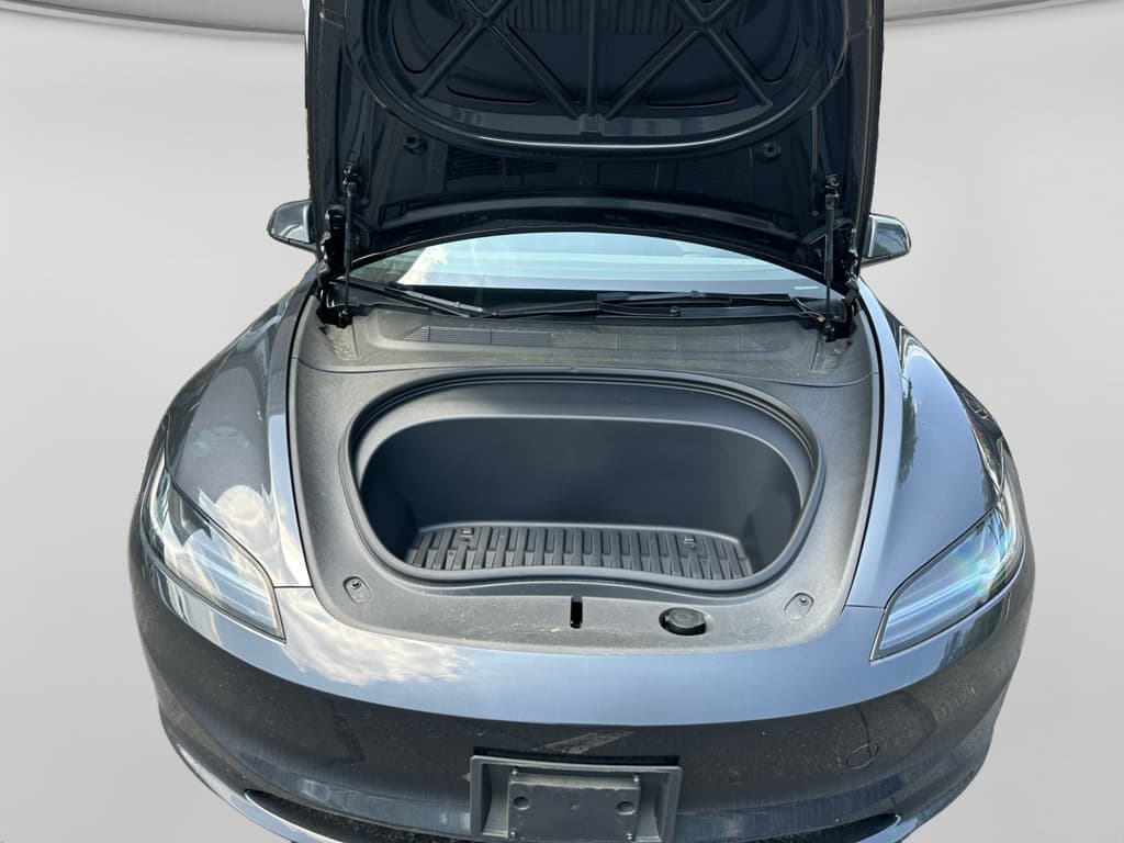 2025 Tesla Model 3 view 17