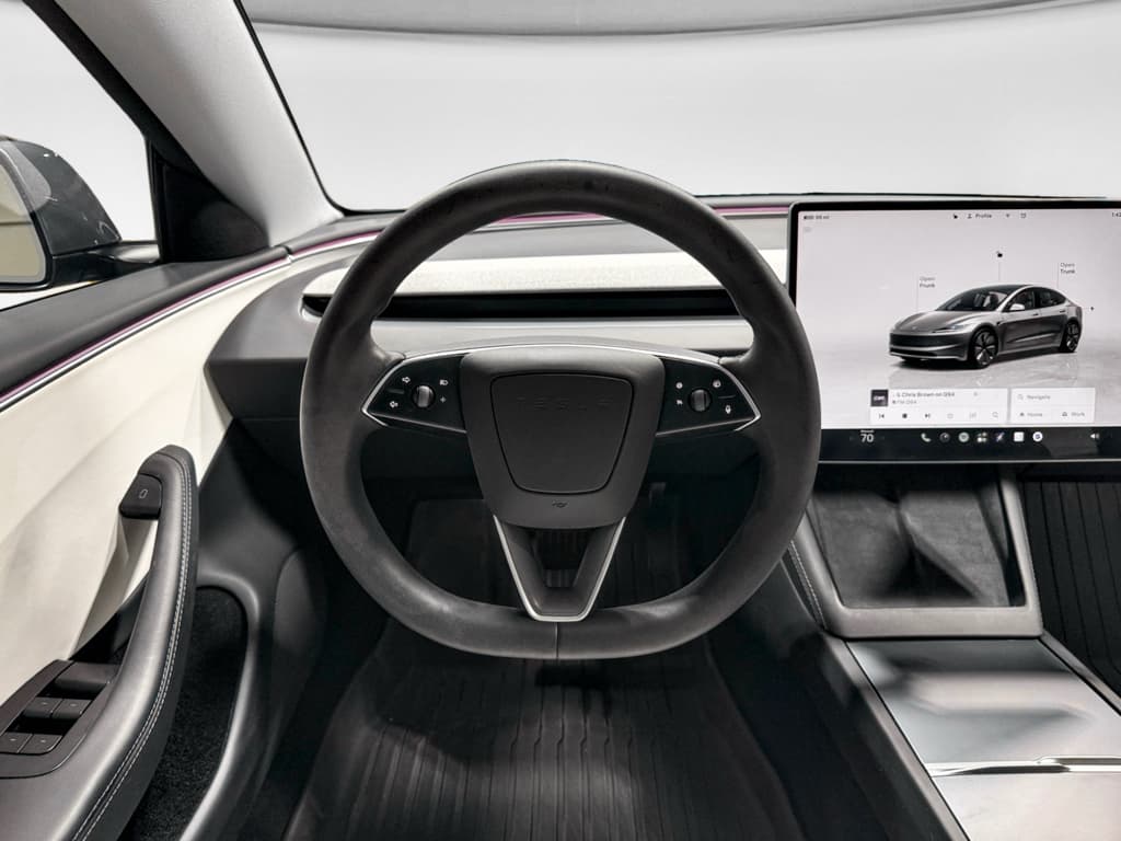 2025 Tesla Model 3 view 7
