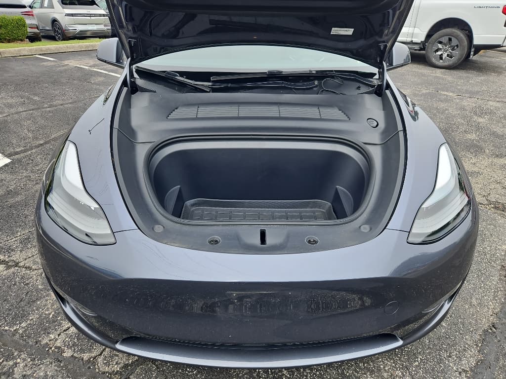 2023 Tesla Model Y view 20