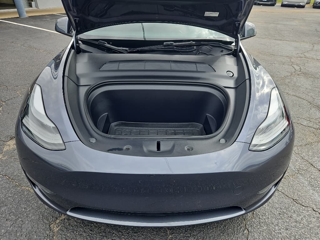 2023 Tesla Model Y view 22