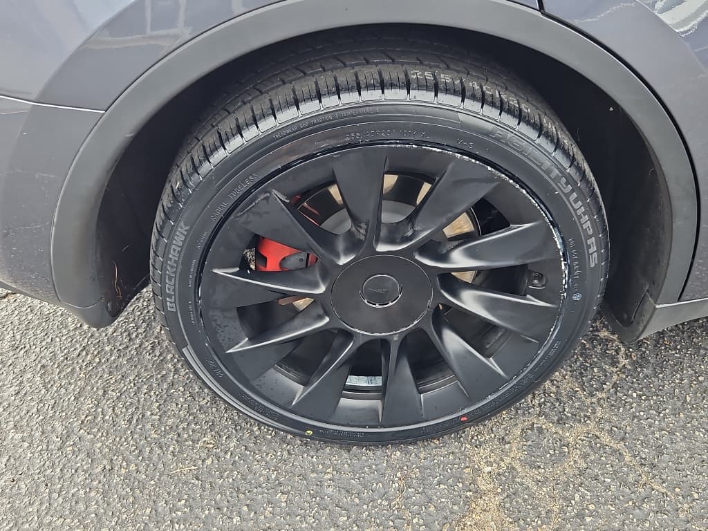 2023 Tesla Model Y view 29