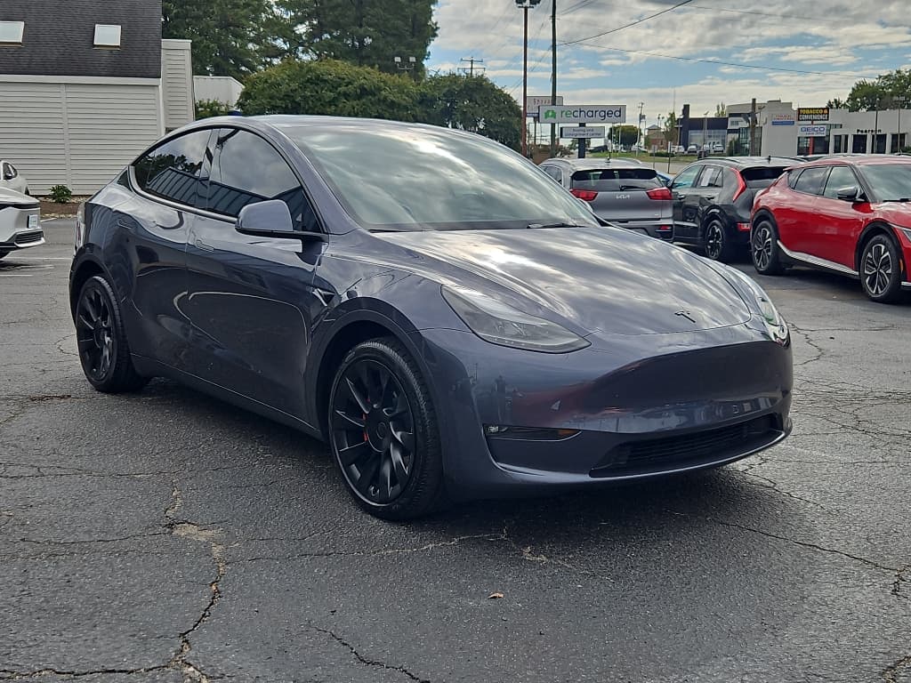2023 Tesla Model Y view 3