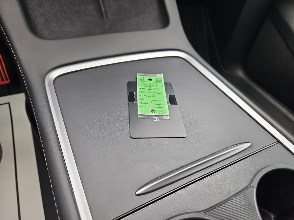 2023 Tesla Model Y view 17