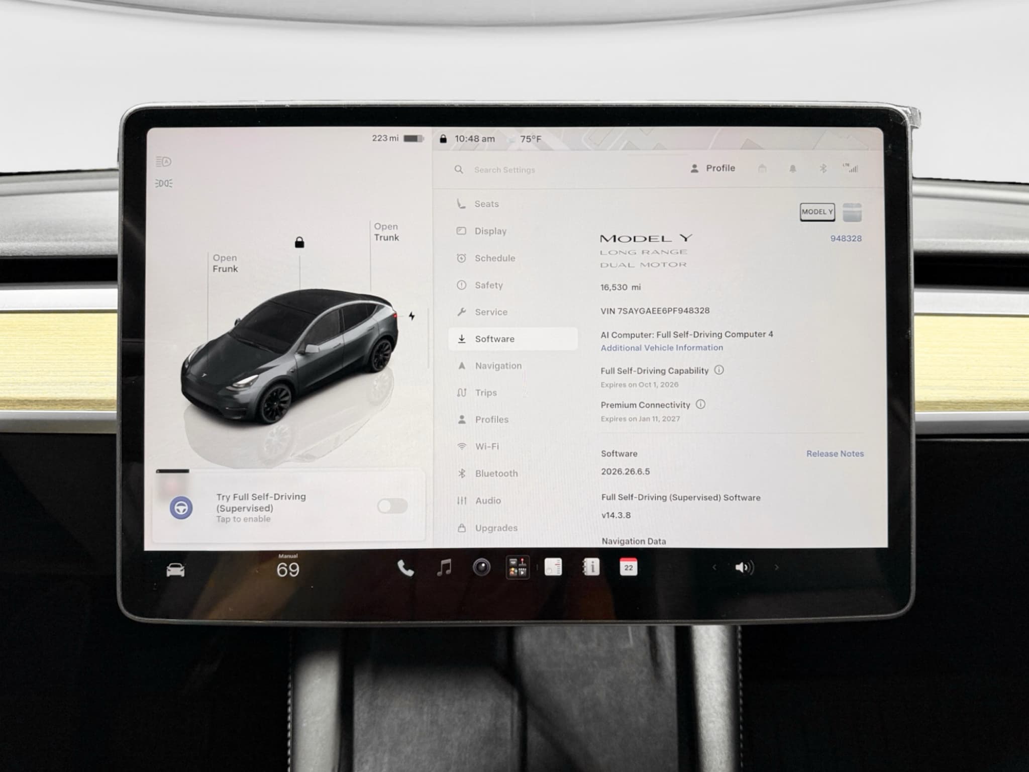 2023 Tesla Model Y view 11