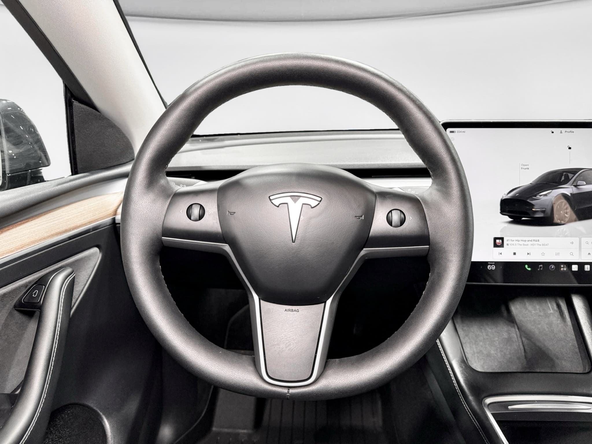 2023 Tesla Model Y view 8