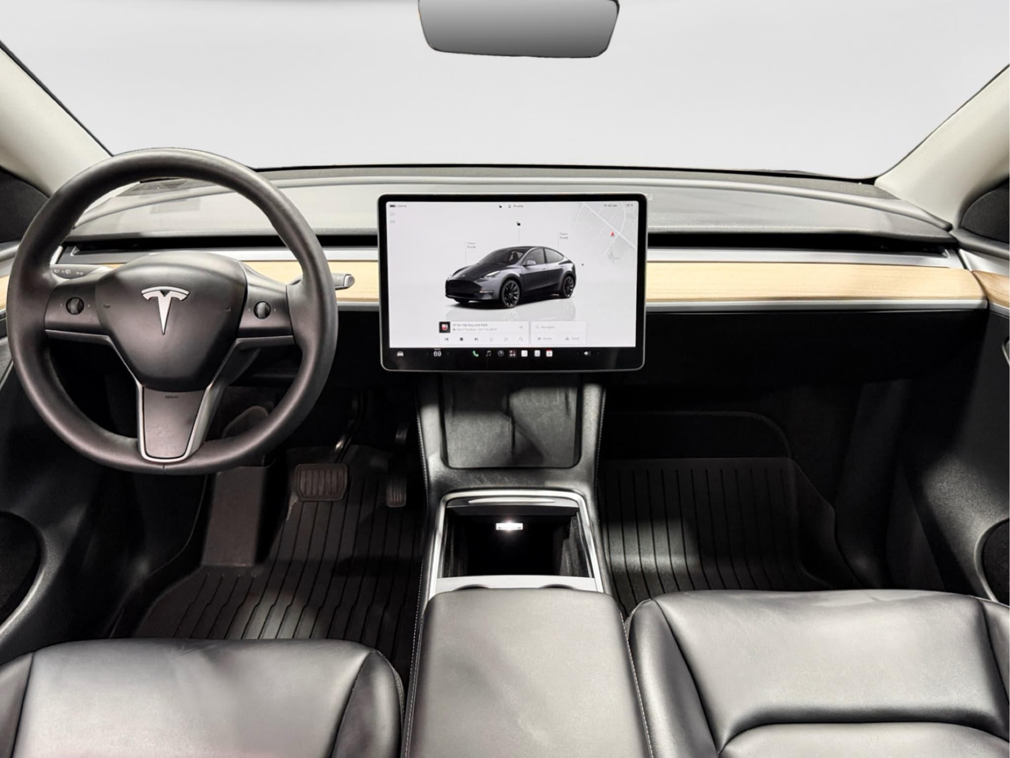 2023 Tesla Model Y view 15