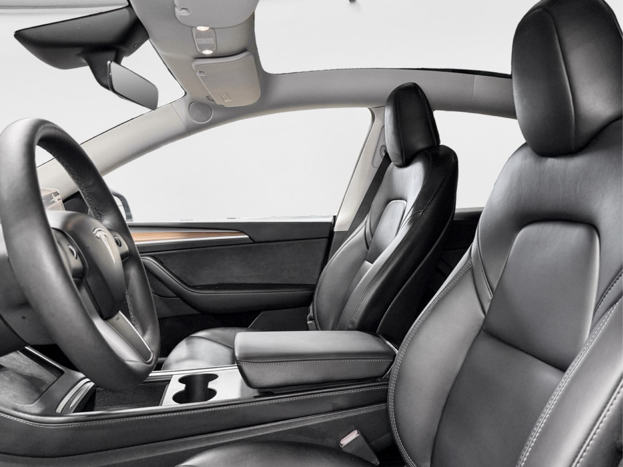 2023 Tesla Model Y view 16