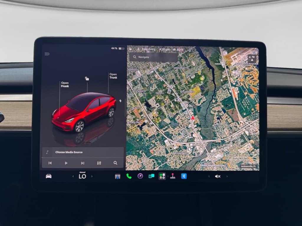 2023 Tesla Model Y view 10