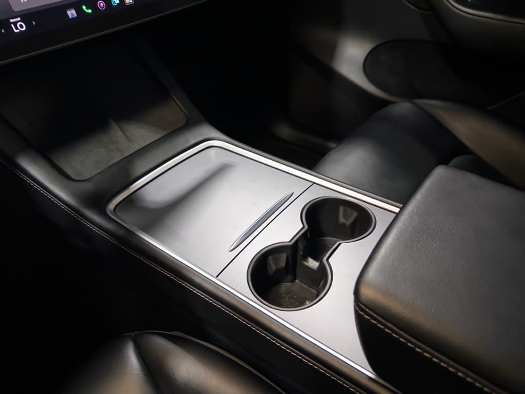 2023 Tesla Model Y view 17