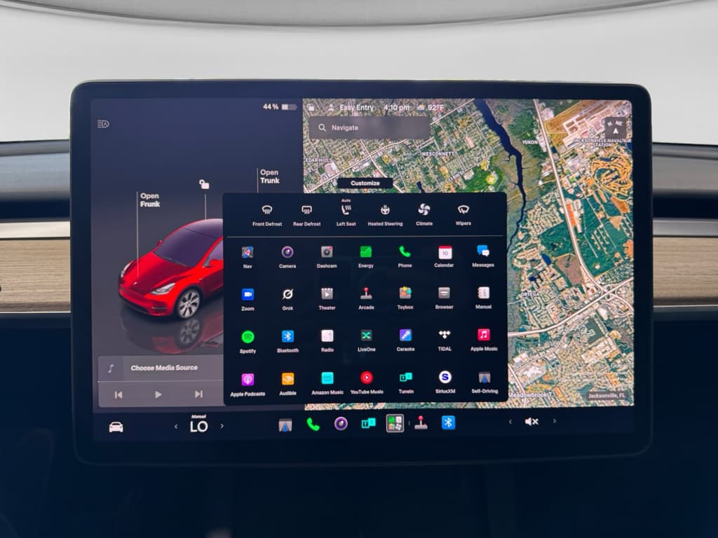 2023 Tesla Model Y view 11