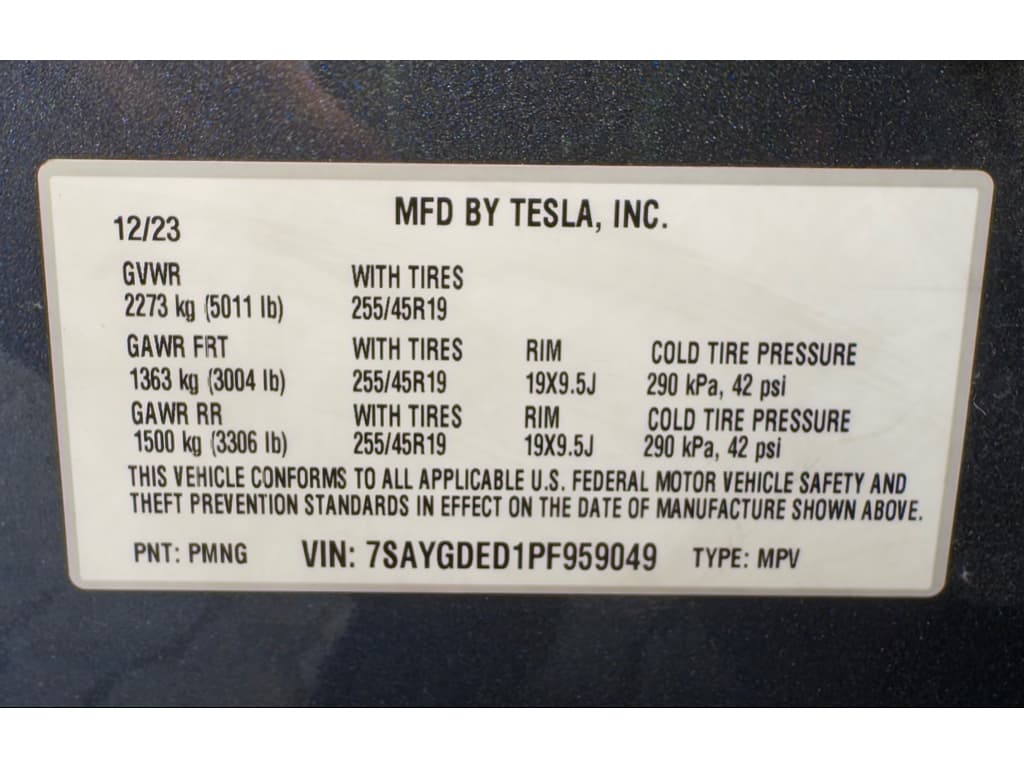 2023 Tesla Model Y view 28