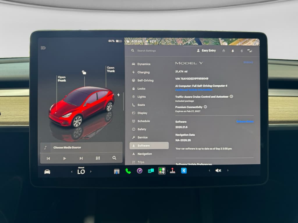 2023 Tesla Model Y view 12