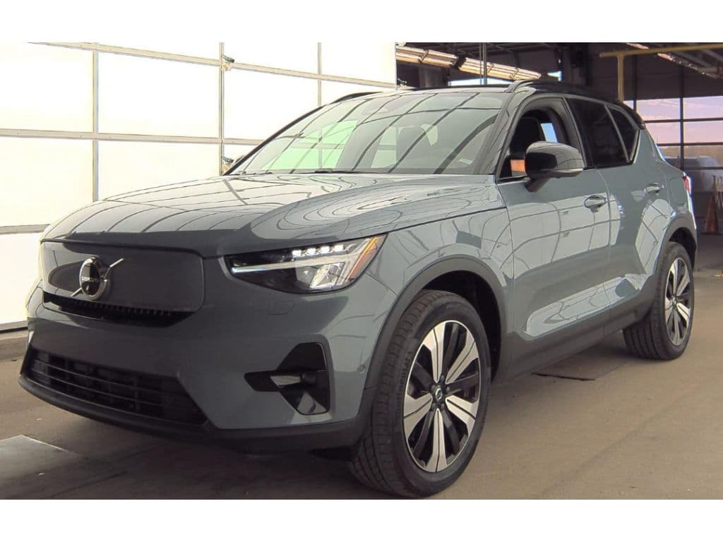 2023 Volvo XC40