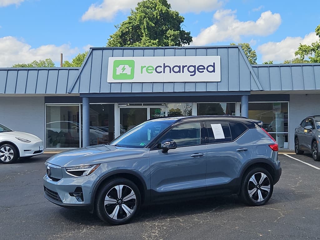 2023 Volvo XC40