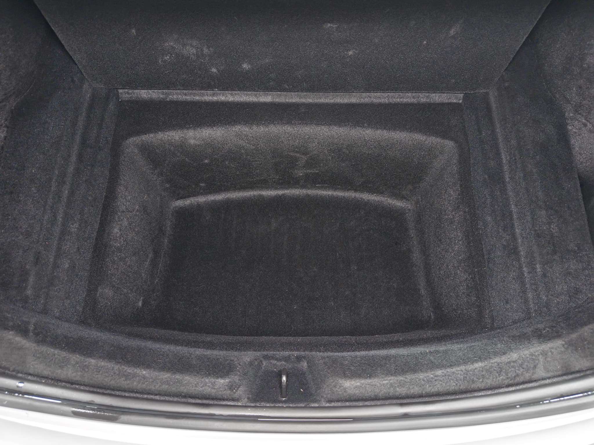 2025 Tesla Model 3 view 27