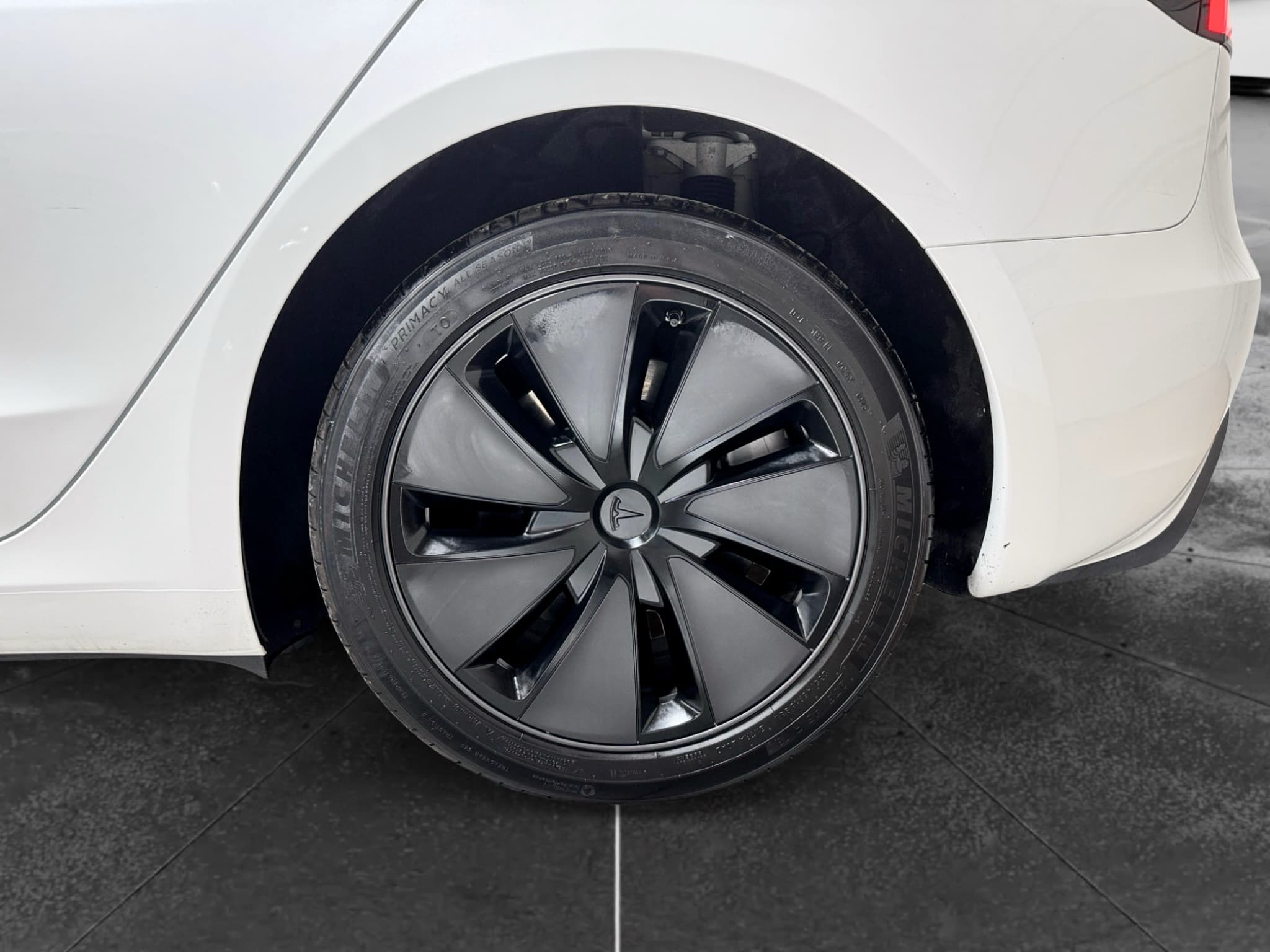 2025 Tesla Model 3 view 32