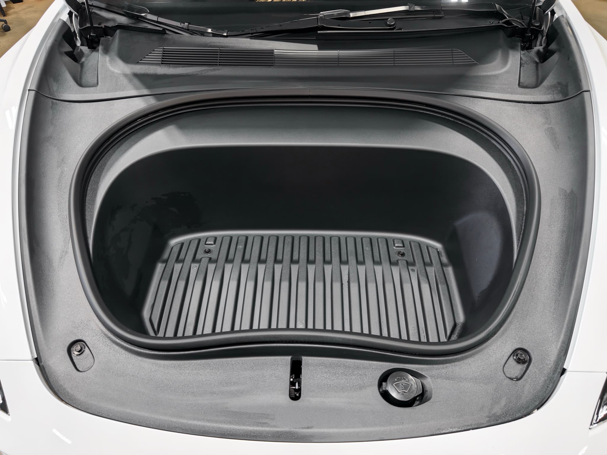2025 Tesla Model 3 view 25