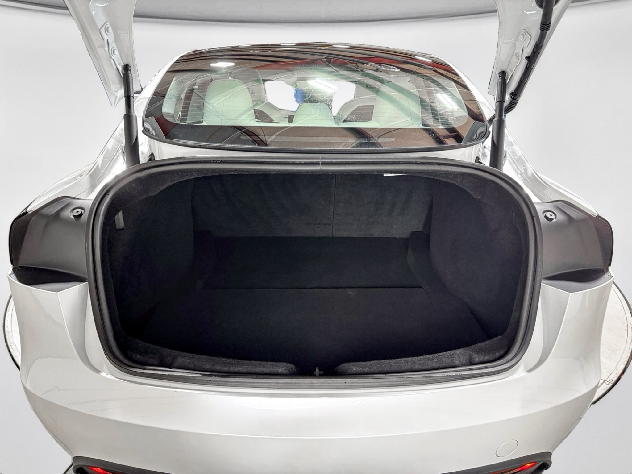 2025 Tesla Model 3 view 26