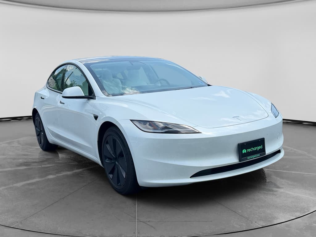 2025 Tesla Model 3 view 3