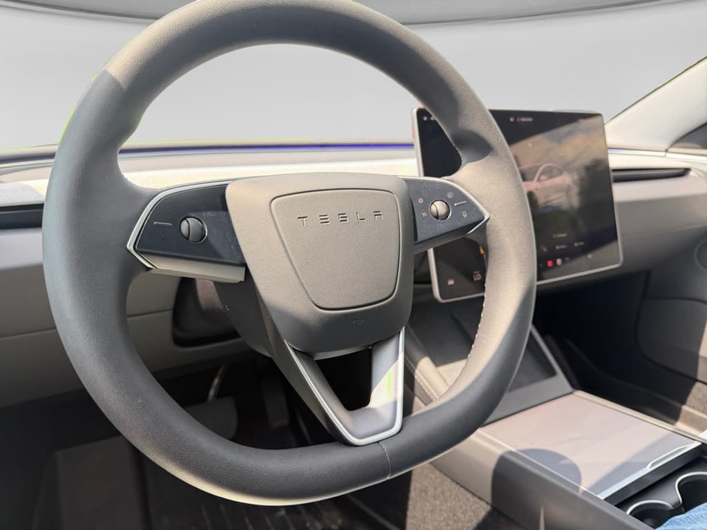 2025 Tesla Model 3 view 6
