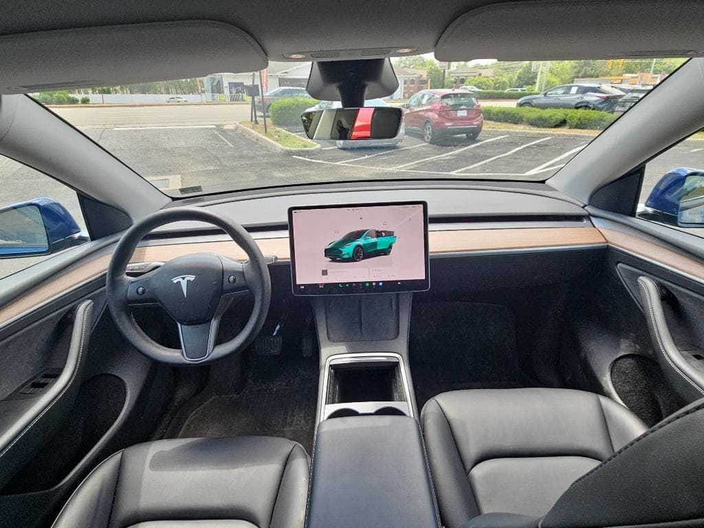 2023 Tesla Model Y view 5