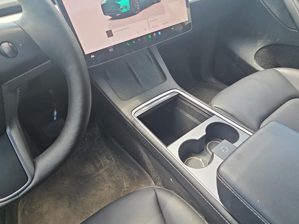 2023 Tesla Model Y view 10