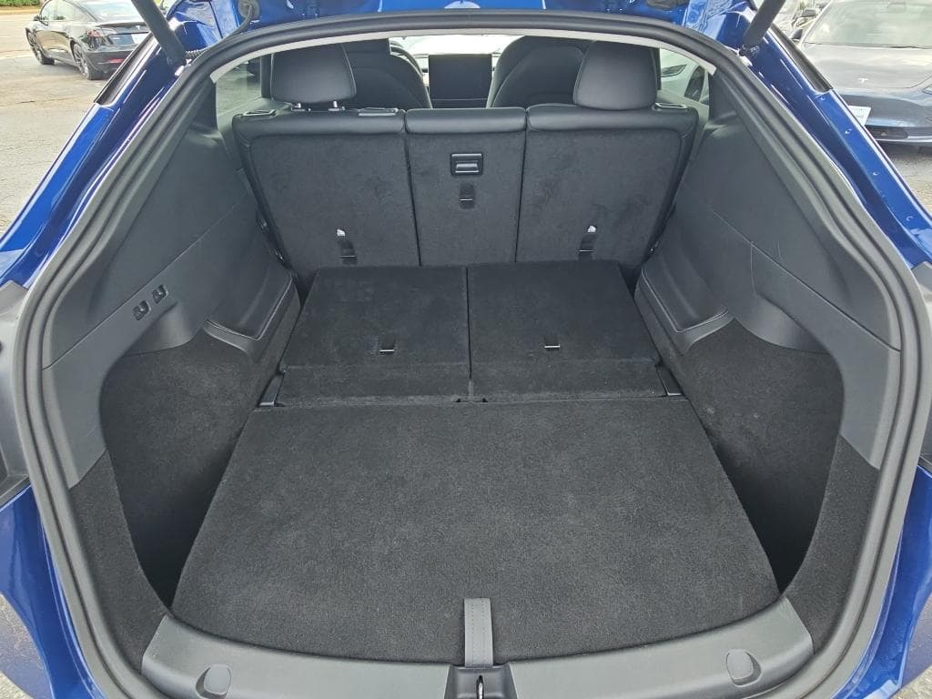 2023 Tesla Model Y view 17