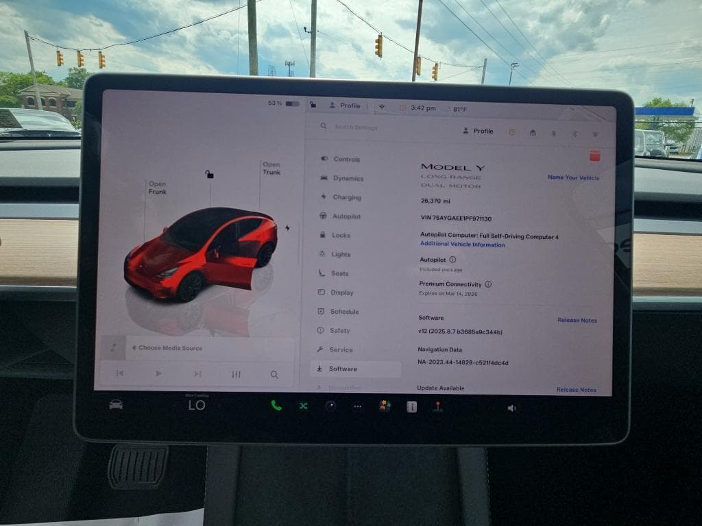 2023 Tesla Model Y view 9