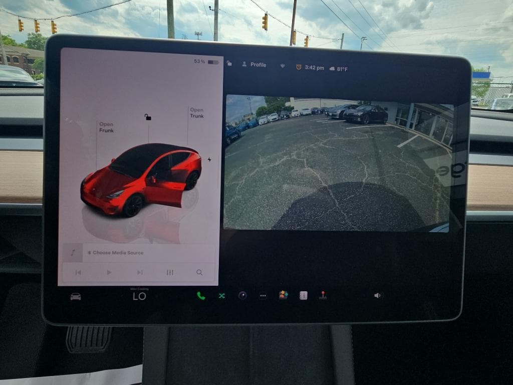 2023 Tesla Model Y view 11