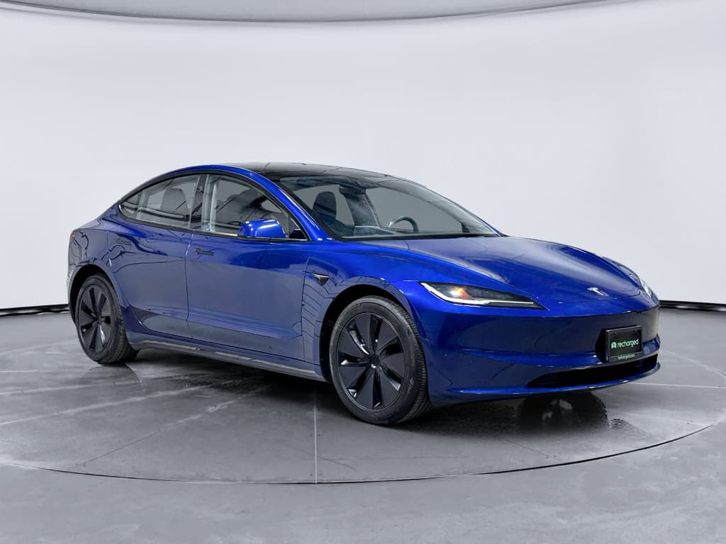 2025 Tesla Model 3 view 4