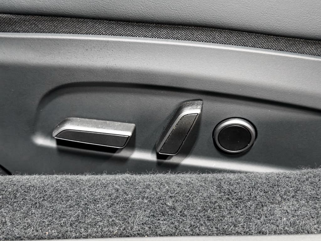 2025 Tesla Model 3 view 6