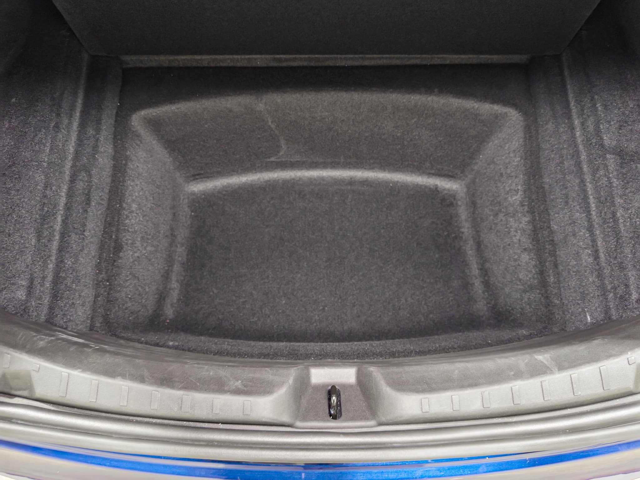 2025 Tesla Model 3 view 27
