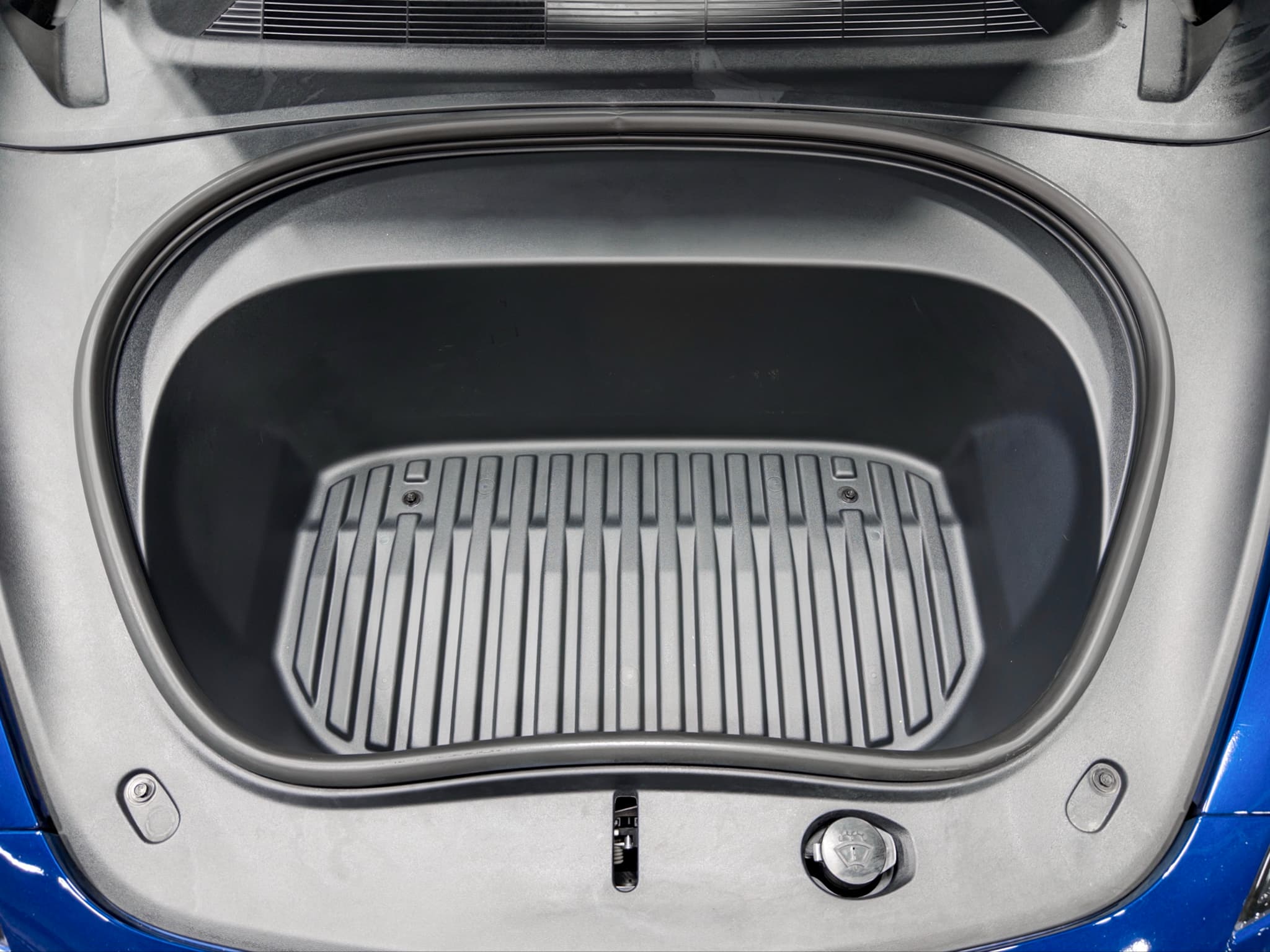 2025 Tesla Model 3 view 25