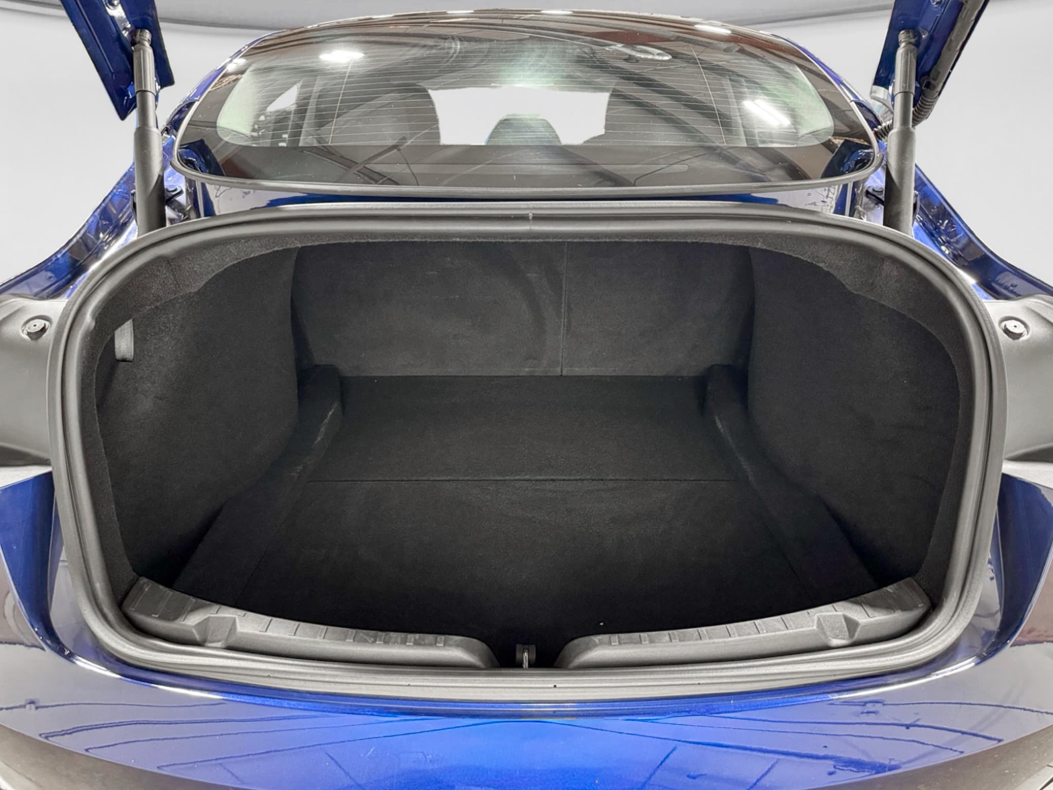 2025 Tesla Model 3 view 26