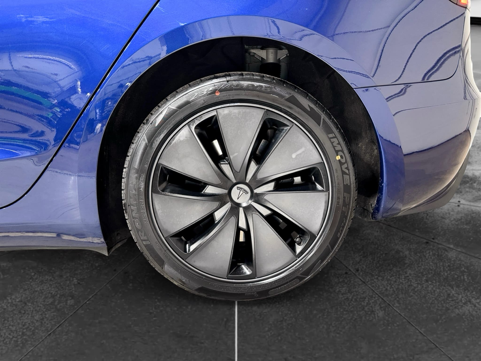 2025 Tesla Model 3 view 32