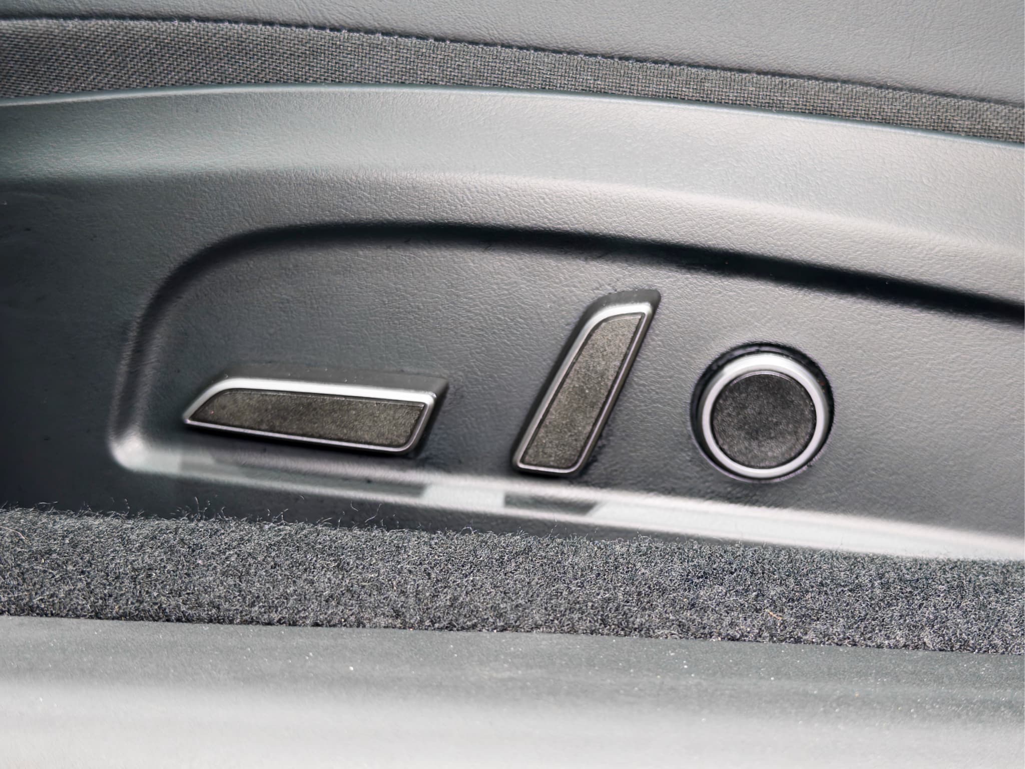 2025 Tesla Model 3 view 6
