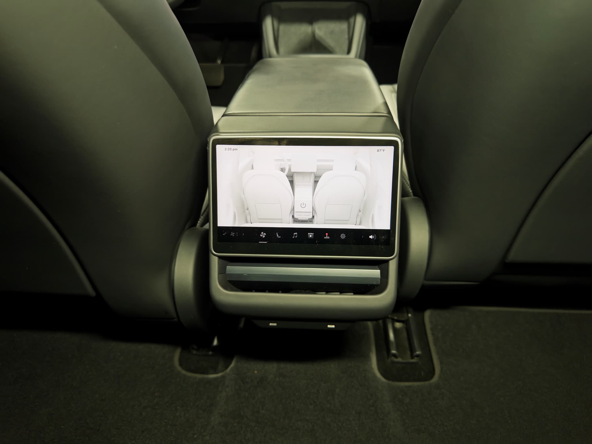 2025 Tesla Model 3 view 19