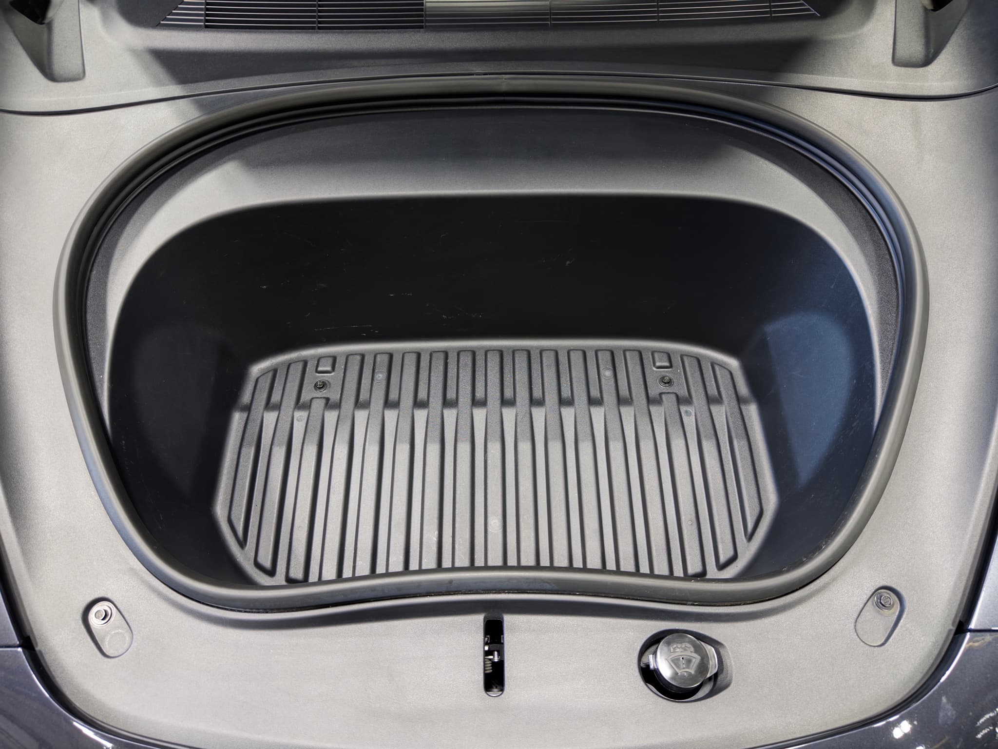 2025 Tesla Model 3 view 24