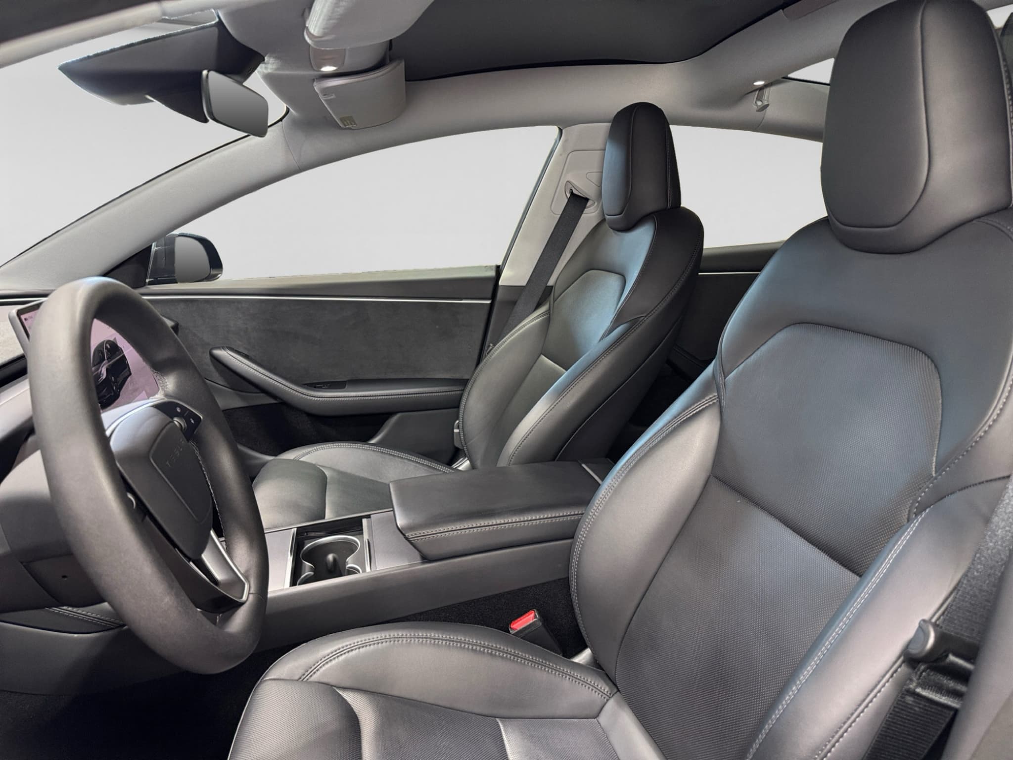 2025 Tesla Model 3 view 15
